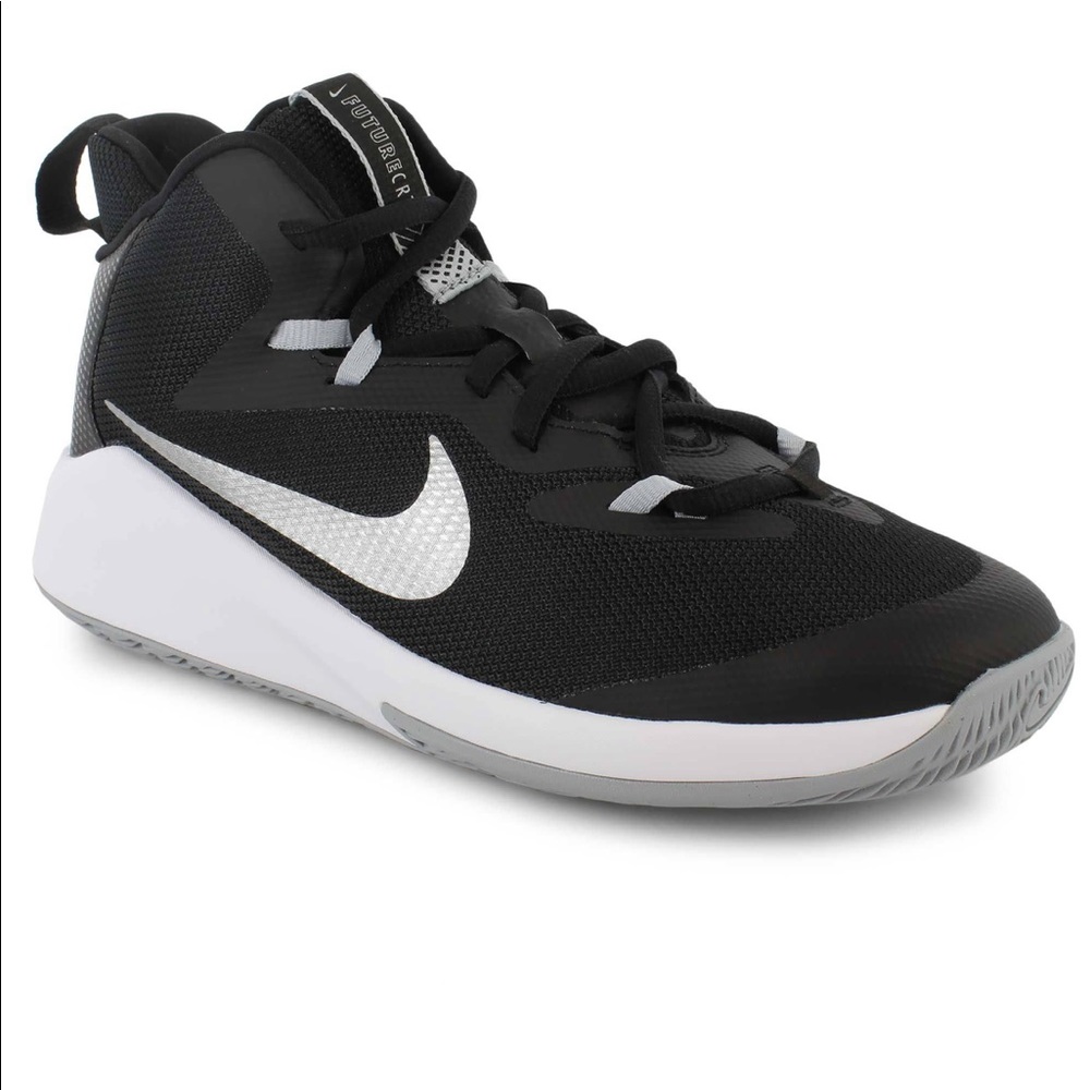 Nike Future Court basketball shoes - Sz 5Y